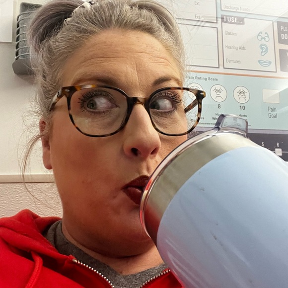 Meet your Posher, Marci - Picture 3 of 8